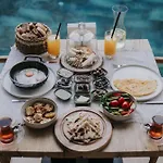 Suare Adults Only Алачати